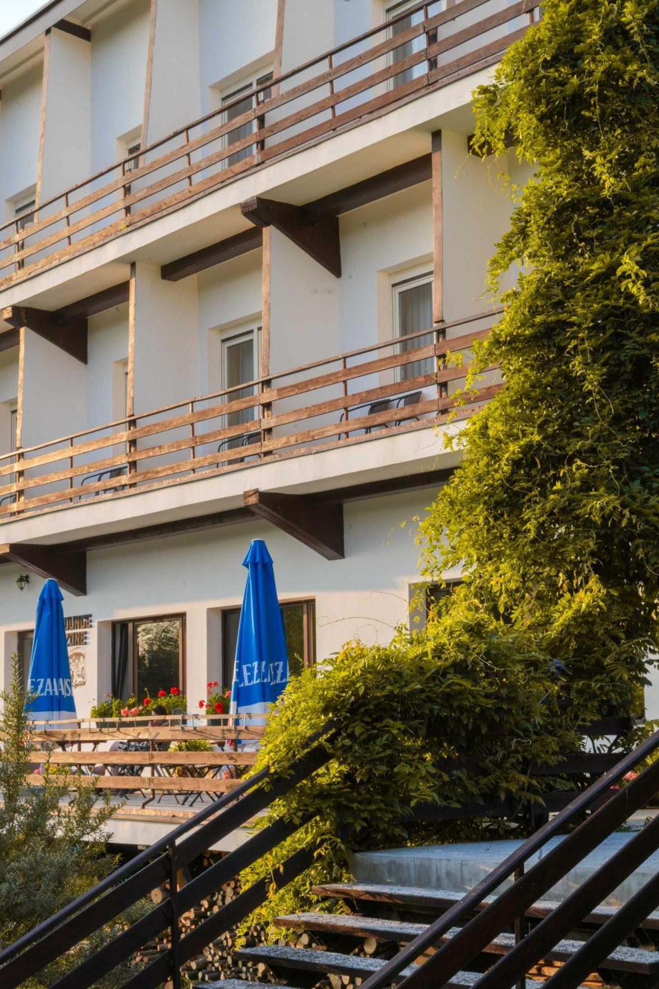 Osrodek Wypoczynkowy " Bieszczady" Hotel Myczkowce Exterior photo